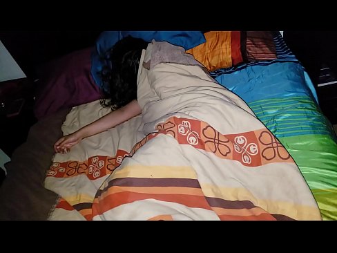 ❤️ Anak tiri memarahi ibu tirinya semasa dia tidur. Video seks pada kami ms.porn33.top ❌️❤